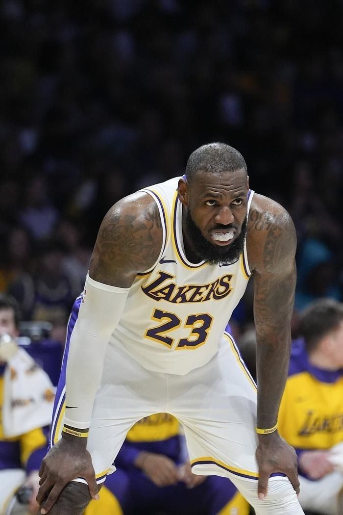 詹姆斯臂展多少英尺多少英寸，已达到约7英尺