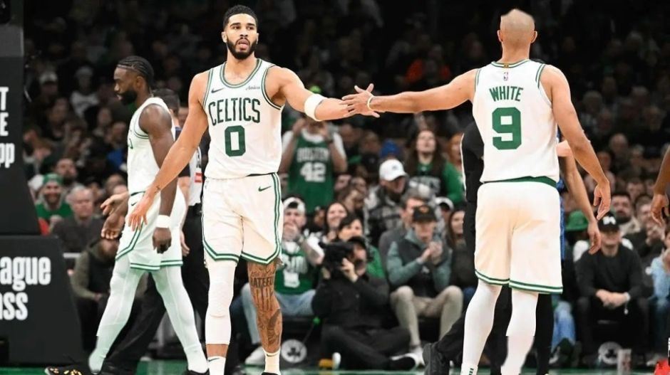 绿军学勇士东施效颦!3年变成四不像 小球害了多少球队 绿军学勇士东施效颦!3年变成四不像 小球害了多少球队