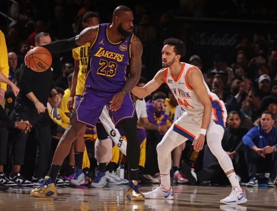 勒布朗-詹姆斯身高是几尺几寸？答案在这里！