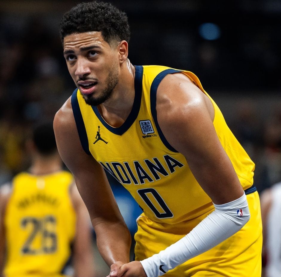 哈利伯顿三分准绝杀!NBA战报:步行者逆转20分客场连胜 米切尔空砍48+9 哈利伯顿三分准绝杀!NBA战报:步行者逆转20分客场连胜 米切尔空砍48+9