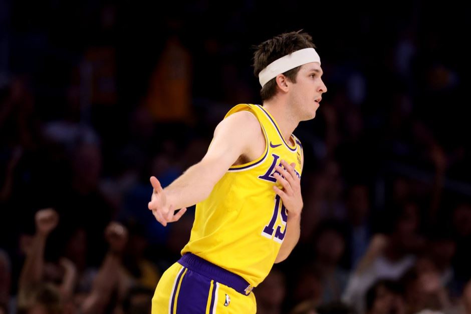 湖人从未考虑过交易里夫斯,他在管理层心中的地位稳固且重要球队视他为第二个卡鲁索 湖人从未考虑过交易里夫斯,他在管理层心中的地位稳固且重要球队视他为第二个卡鲁索