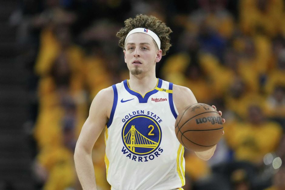 勇士拒绝多队诱人报价!确定在休赛期继续将波杰姆斯基留在阵中 勇士拒绝多队诱人报价!确定在休赛期继续将波杰姆斯基留在阵中