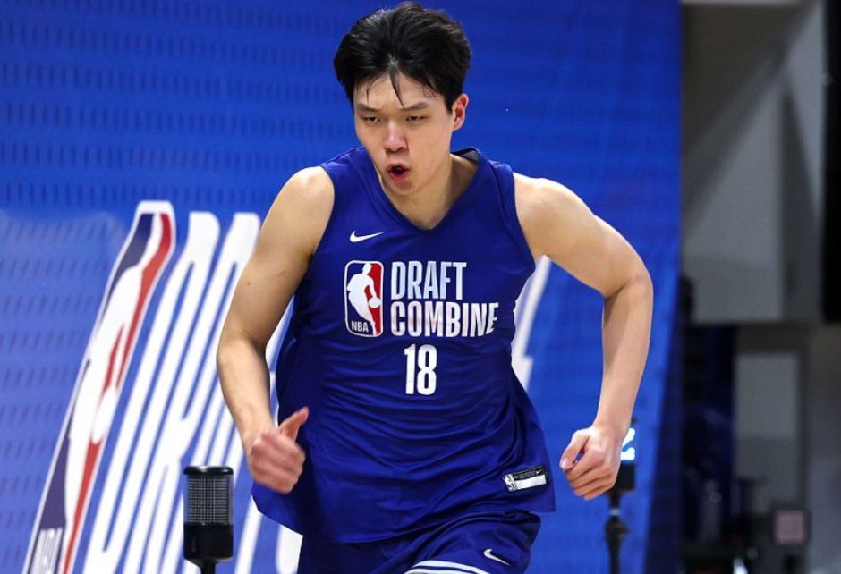 杨瀚森又出发了!美媒晒曾被无视三大原因 联合试训表现扭转外界印象 杨瀚森又出发了!美媒晒曾被无视三大原因 联合试训表现扭转外界印象