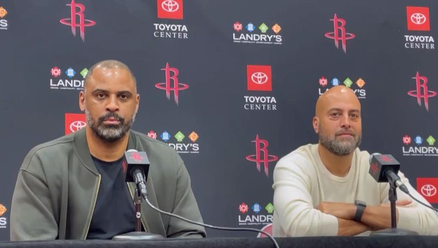 去还是留?火箭总经理回应格林糟糕表现:一轮季后赛不能定义一名球员 去还是留?火箭总经理回应格林糟糕表现:一轮季后赛不能定义一名球员