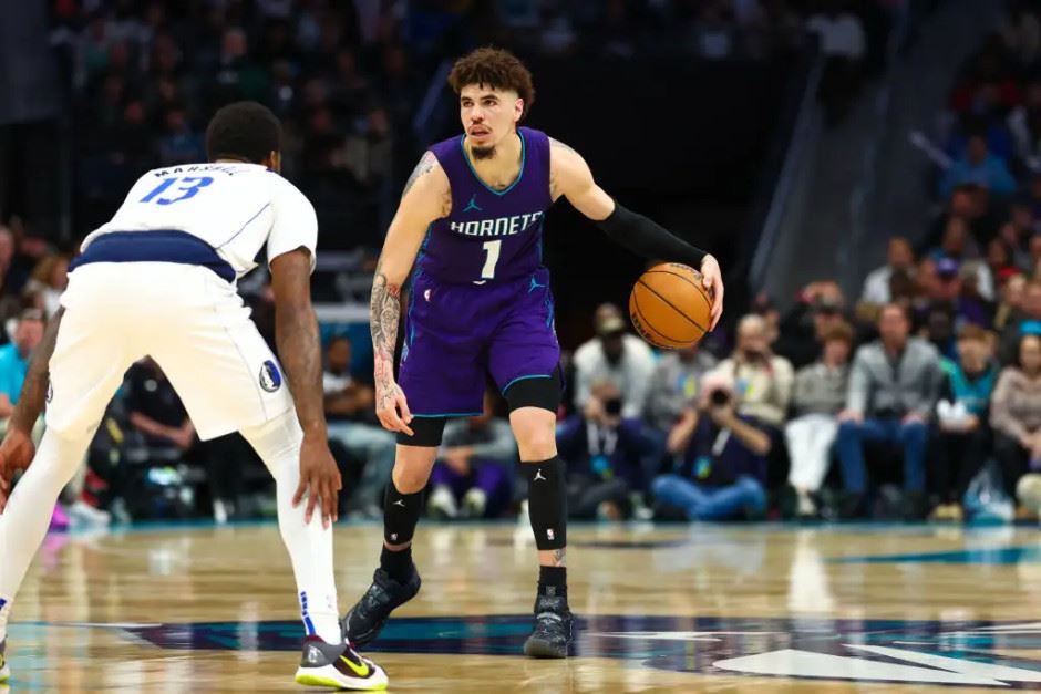 鲍尔谈NBA选秀大会:我认为迪伦哈珀会被黄蜂选中,而且三球会被交易到快船。 鲍尔谈NBA选秀大会:我认为迪伦哈珀会被黄蜂选中,而且三球会被交易到快船。